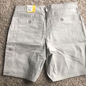 Women’s shorts light tan, NWT